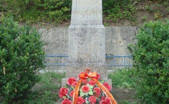 Pomník padlým v 2.svetovej vojne v Prečíne