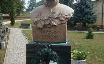 Busta Štefana Závodníka v Pružine