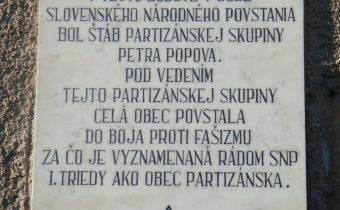 Pamätná tabuľa na partizánsky štáb v Prečíne