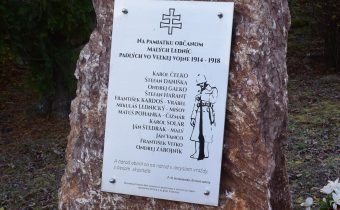 Pamätník obetiam 1.svetovej vojny v Malých Ledniciach