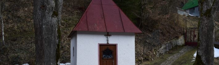 Kaplnka Sedembolestnej Panny Márie v osade Hrncovci – Papradno