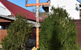 Kríž z roku 1948 v Hornom Moštenci – Považská Bystrica