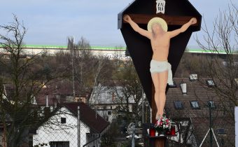 Kríž na ulici Sládkovičova v Považskej Bystrici