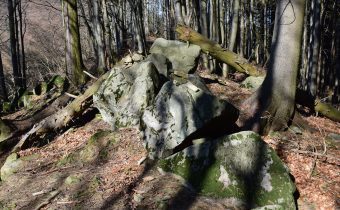 Tajomné nápisy na Orgoňovej Kýčere – Horná Mariková