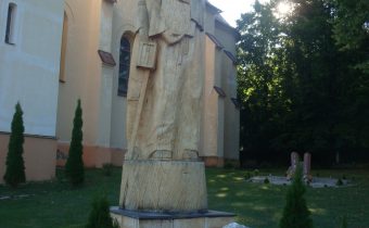 Socha svätého Cyrila a Metoda v Mojtíne