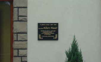 Pamätná tabuľa A. Masára v Lysej pod Makytou