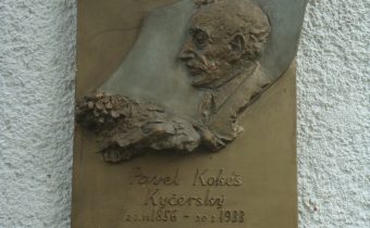 Pamätná tabuľa Pavlovi Kýčerskému-Kokešovi v Lazoch pod Makytou
