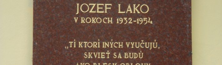 Pamätná tabuľa Ľ. Geryka a J. Laka v Záriečí