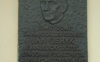 Pamätná tabuľa Jánovi Gerykovi na zborovom dome v Záriečí