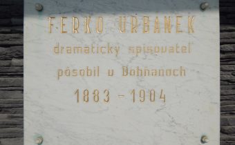 Pamätná tabuľa Ferkovi Urbánkovi v Dohňanoch