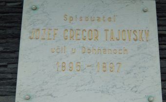 Pamätná tabuľa Jozefovi Gregorovi Tajovskému v Dohňanoch