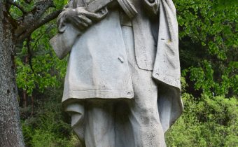 Pamätník padlým v Mladoňove – Lazy pod Makytou