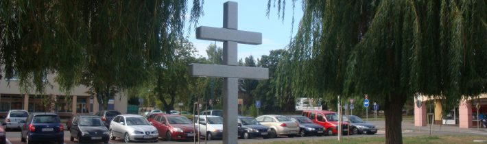 Kríž na námestí v Novej Dubnici