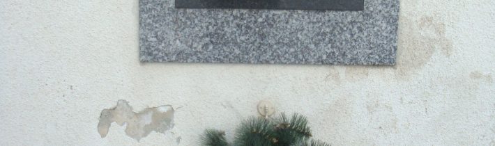 Pamätná tabuľa pamiatke nespravodlivo väznených v Ilave