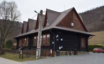 Pamätná škola v Kostolci