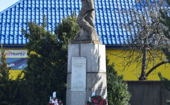 Pomník padlým a umučeným v SNP v Ladcoch