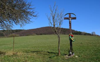 Kríž v lokalite Krížovský jarok – Papradno