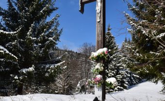 Kríž v lokalite Pri Skale – Papradno