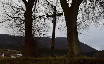 Kríž pred Považskou Teplou – Považská Bystrica