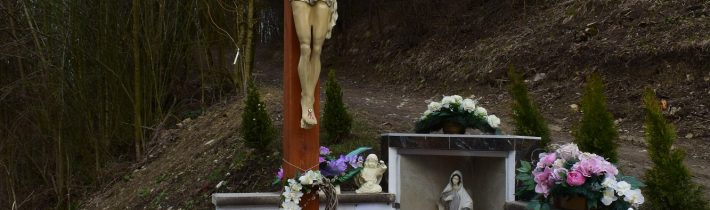 Kríž v lokalite Šurabová v Považskej Bystrici