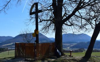 Kríž v lokalite Borie v Jasenici