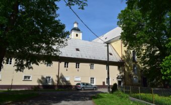 Kláštor františkánov v Beckove