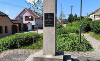 Pomník Jana Husa v Brezovej pod Bradlom