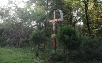 Kríž v lokalite Rúbanisko v Hornom Moštenci – Považská Bystrica