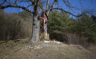 Kríž pod Petrovou horou – Visolaje
