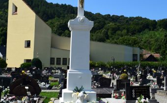 Pamätník obetiam vojen v Mikušovciach
