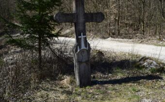 Kríž v lokalite Kulháň – Zlatníky