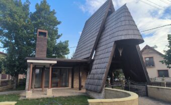 Kaplnka so zvonicou v Borčiciach