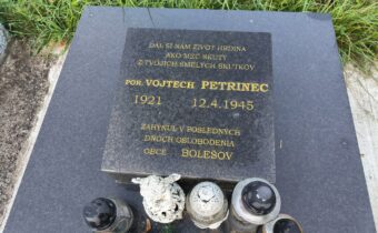 Hrob Vojtecha Petrinca v Bolešove
