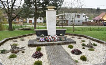 Pamätník obetiam SNP v Zlatníkoch