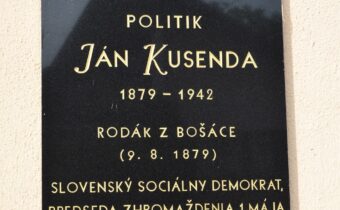 Pamätná tabuľa Jánovi Kusendovi v Bošáci