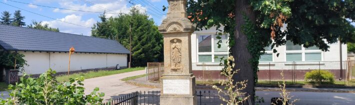 Kríž pri zvonici v Brunovciach